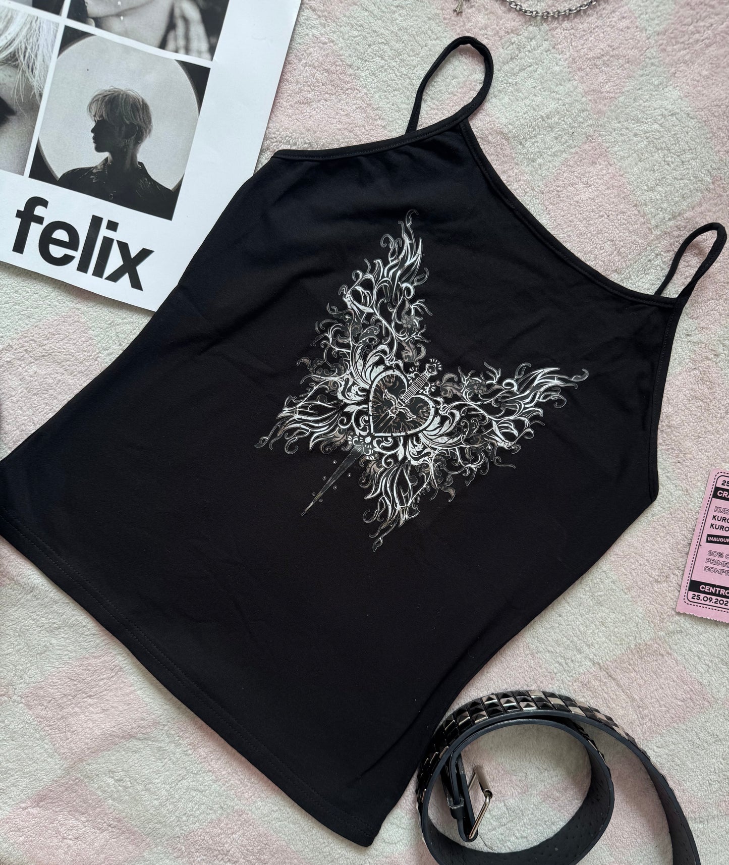 TOP NEGRO DE TIRAS GRUNGE
