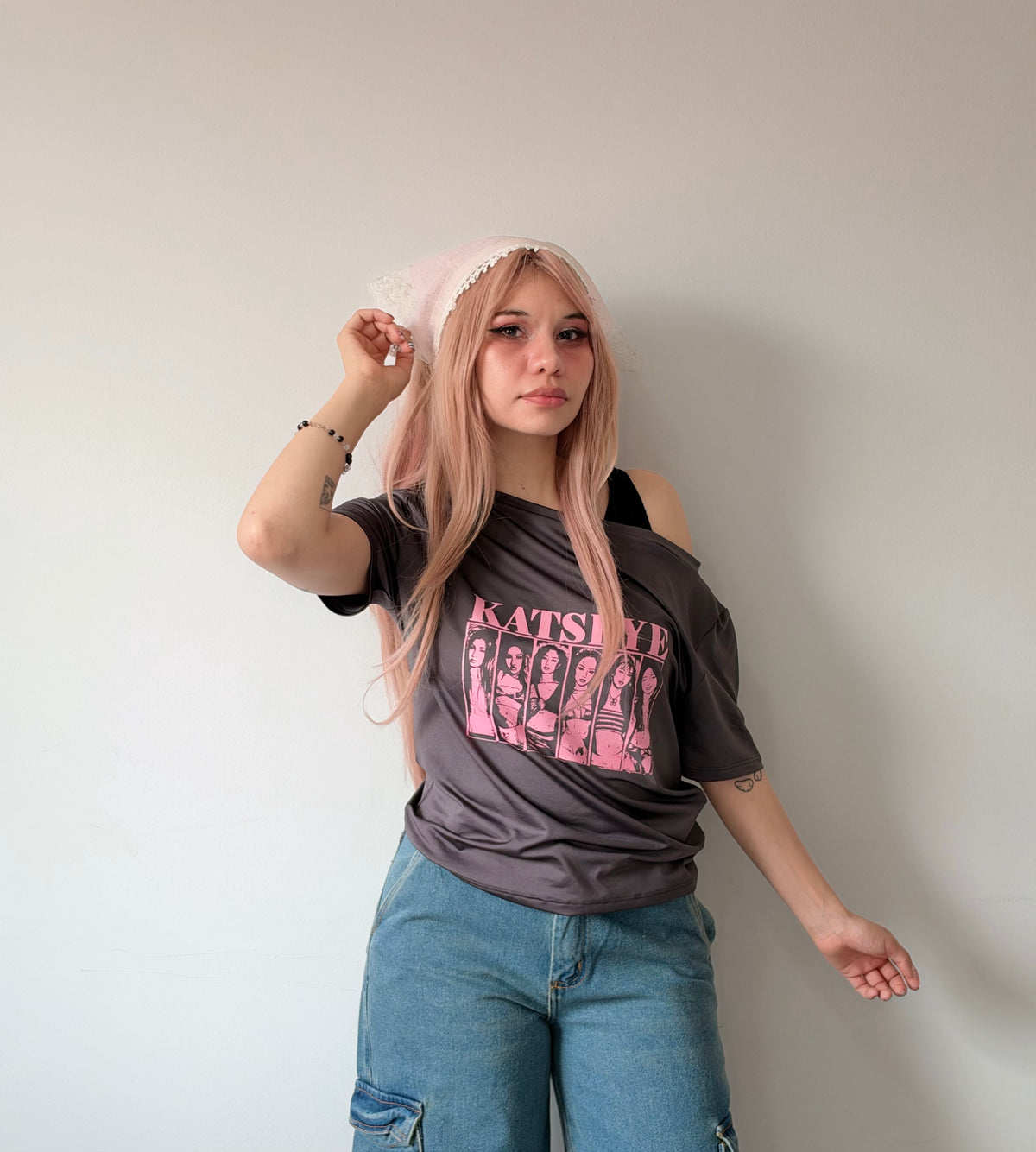 BLUSA KATSEYE Y2K