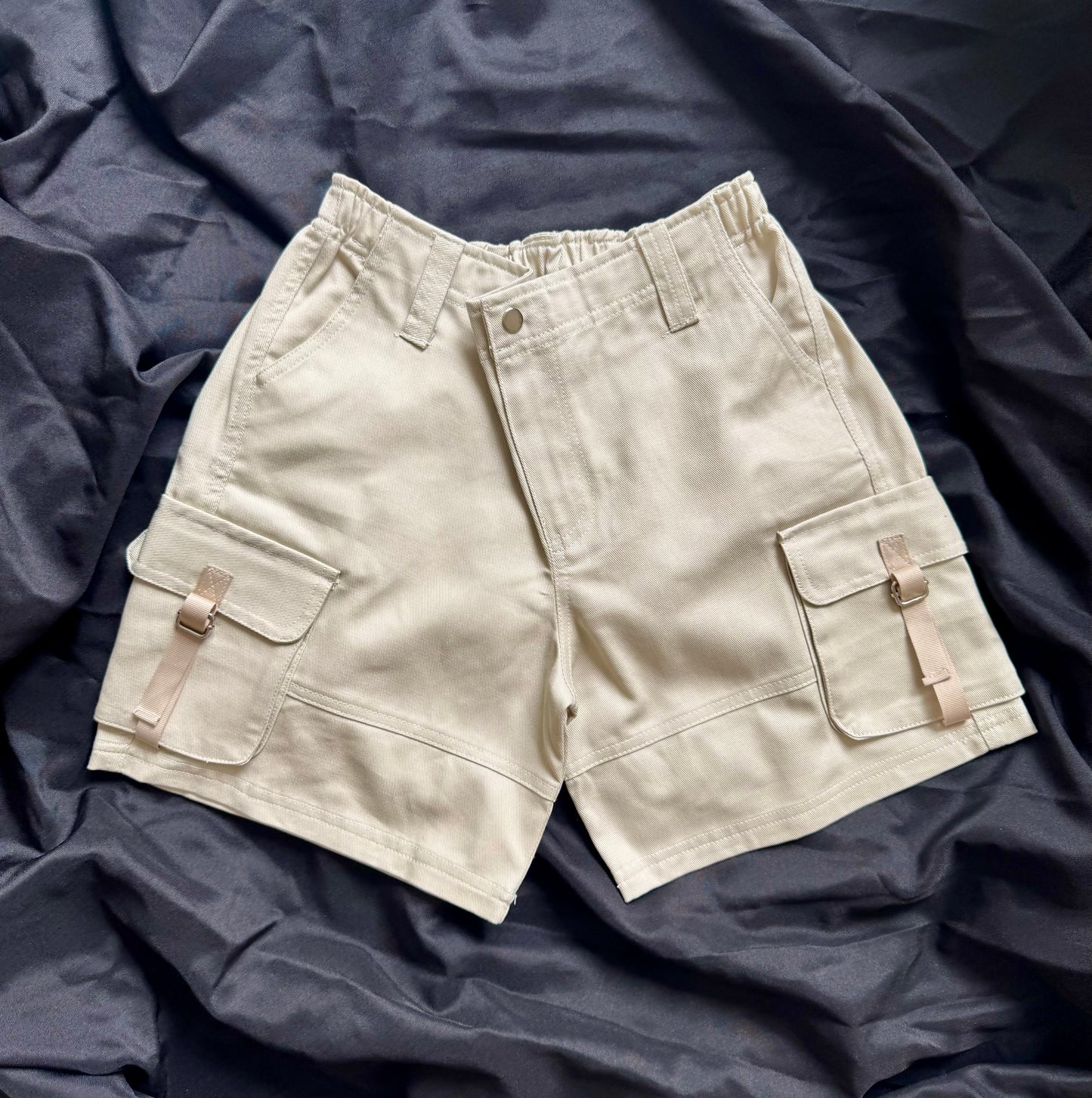 SHORT BEIGE