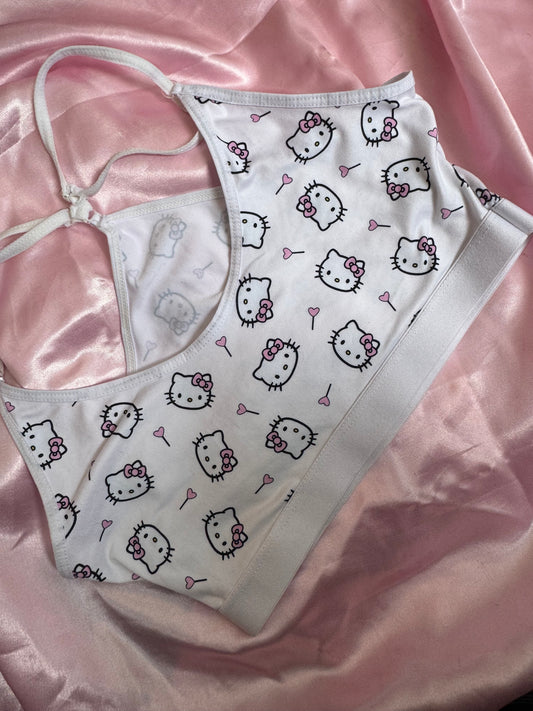 TOP HELLO KITTY