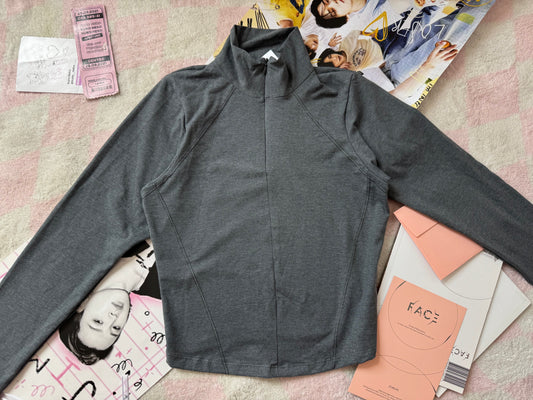 TOP MANGA LARGA GRIS