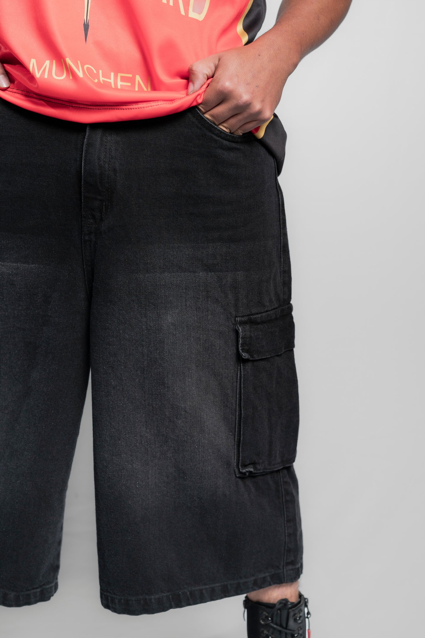 BERMUDA CARGO KURO NEKO