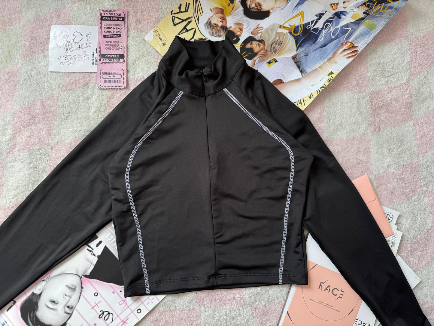 TOP CIERRE NEGRO MANGA LARGA