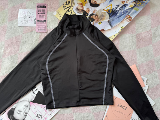 TOP CIERRE NEGRO MANGA LARGA